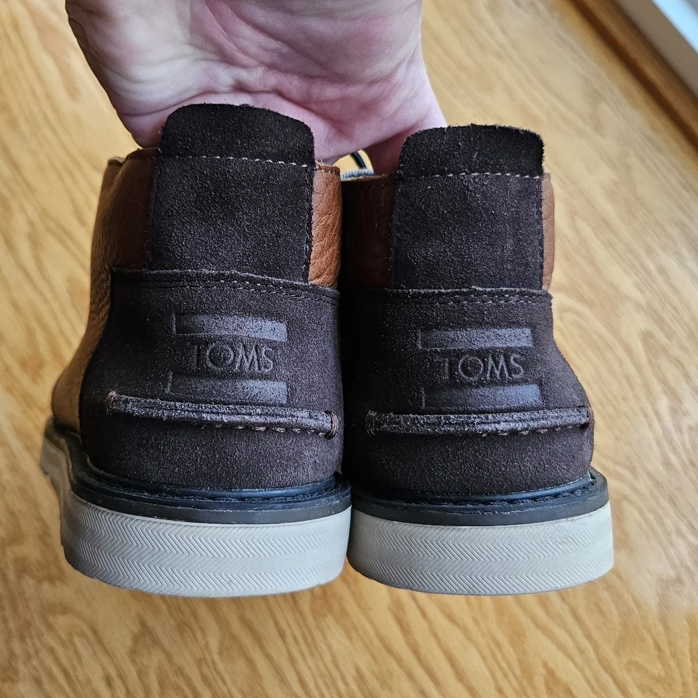 Toms Chukka Boots Waterproof Pull Up Leather Brown Sz 7